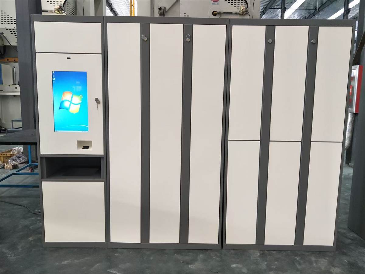 Medical dispensing cabinet