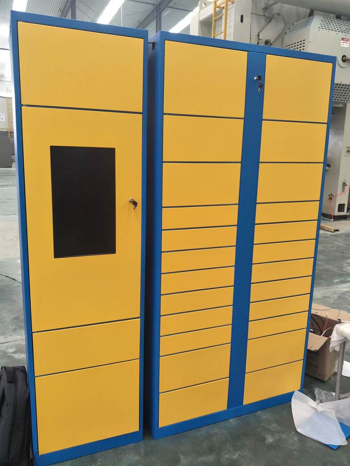 Storage locker